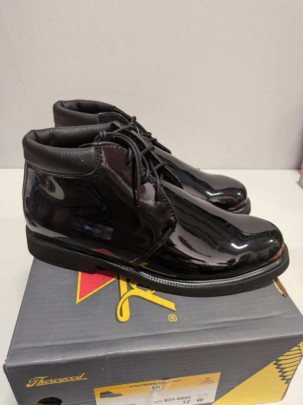Men's Thorogood Poromeric Academy Chukka Boots Extra Wide Width 12